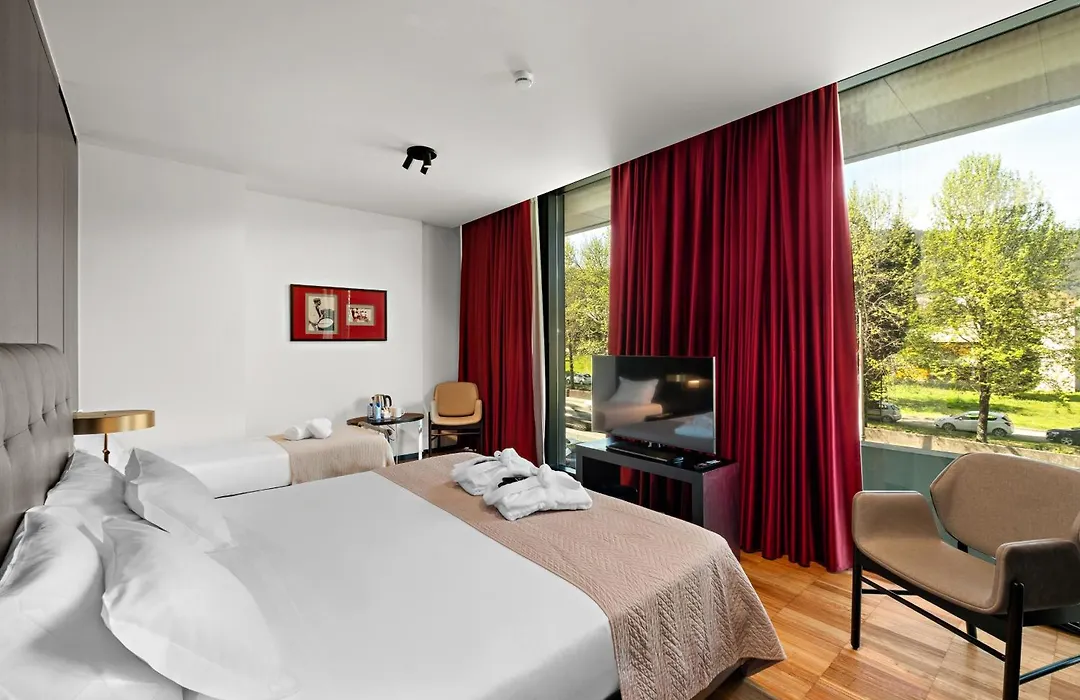Axis Viana Business & Spa Hotel-1